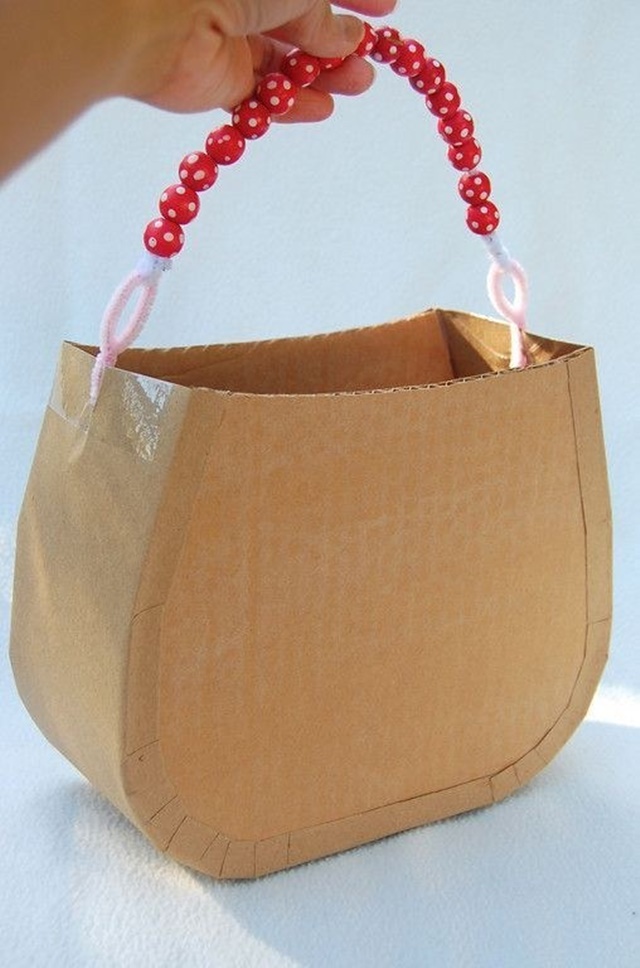 Cardboard Handbag-20 Awesome Ways to Recycle Cardboard Box for Kids