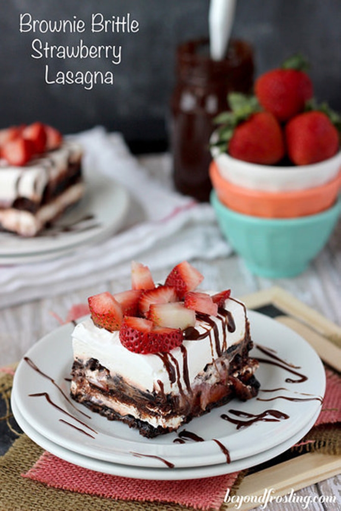 25 Dessert Lasagna Recipes To Make Your Party Wow18-Brownie Brittle Strawberry Lasagna