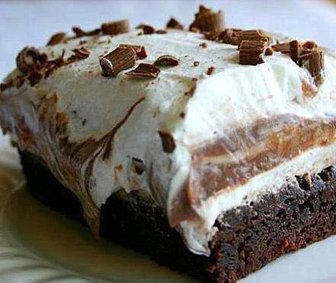 25 Dessert Lasagna Recipes To Make Your Party Wow21-Brownie Lasagna