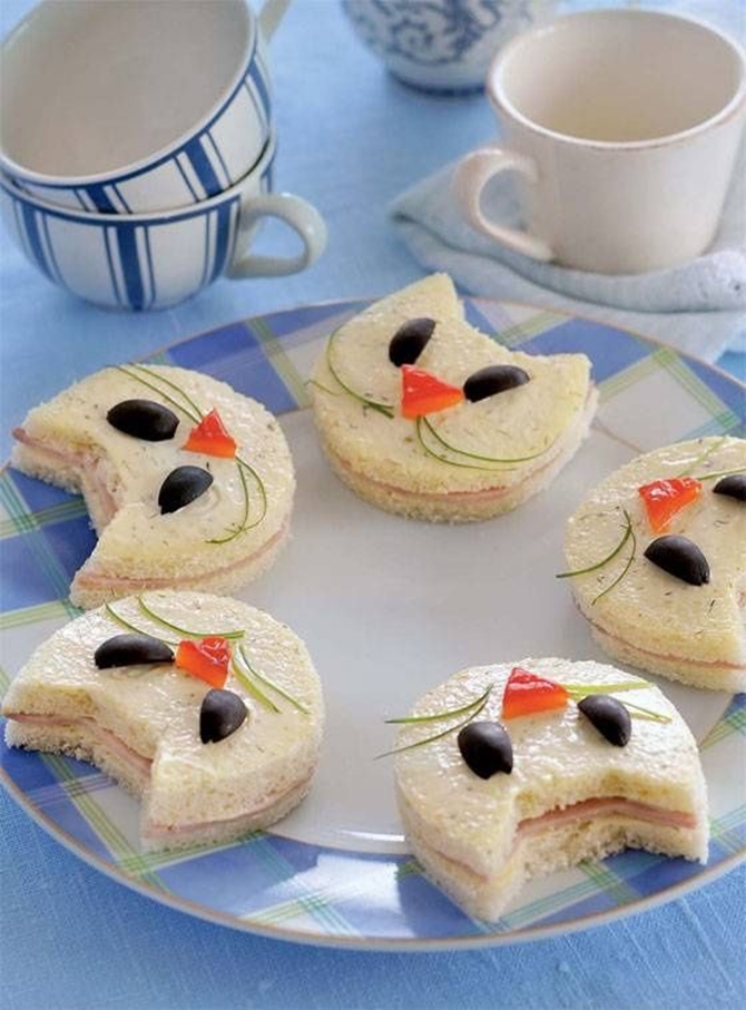 DIY Cat Sandwich-15 Fun Sandwich Ideas for Kids