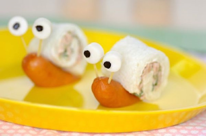 DIY Snail Sandwich-15 Fun Sandwich Ideas for Kids