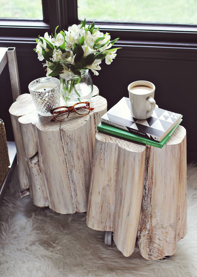 DIY Tree Stump Side Tables Instructions - Raw Wood Logs and Stumps DIY Ideas Projects 