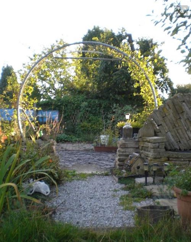 DIY Trampoline Garden Arch-8 Top Trampoline Hacks