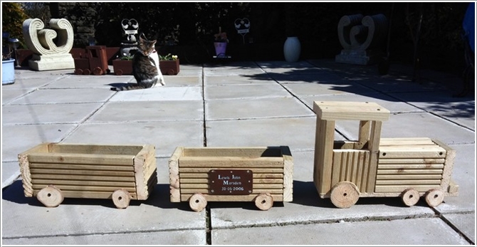 DIY Train Planter Projects [Picture Instructions]