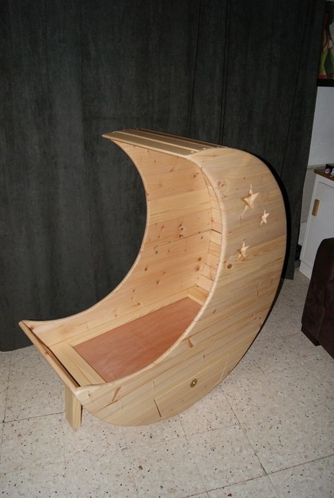 DIY Moon Cot Baby Cradle Crib Bed Instructions07 DIYHOWTO