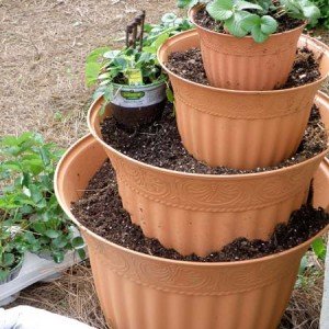 DIY Flower Clay Pot Tower Projects for Garden