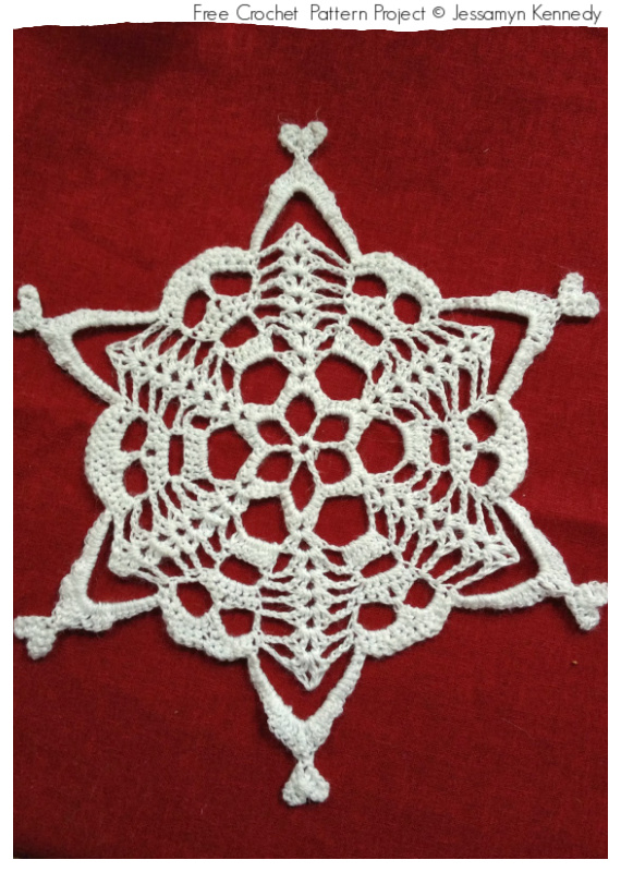 Queen of the Dead Snowflake Free Crochet Patterns #Crochet; #Skull; #Halloween;